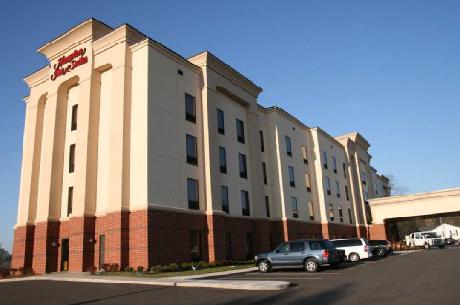 Hampton Inn  SuitesKnoxvilleNorth I75