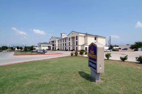 BEST WESTERN PLUS McKinney Inn & Suites