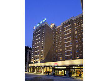 ibis Shanghai Lianyang