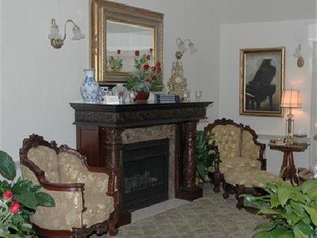 Inn At The Olde Silk Mill