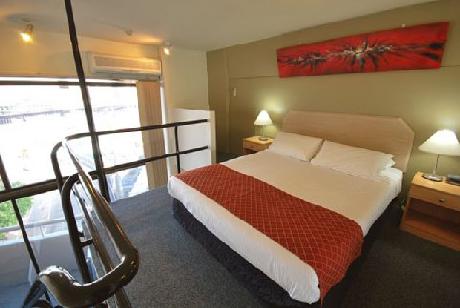 Metro Apts on Darling Harbour