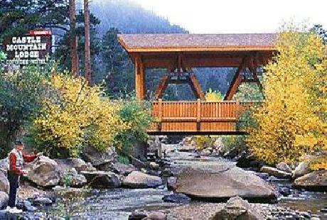 Castle Mountain Lodge