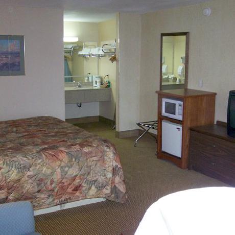 Sundowner Inn Forsyth