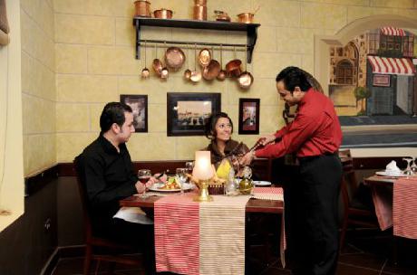 Grand Pyramids Hotel