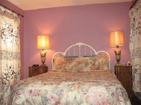 Niagara Inn Bed & Breakfast