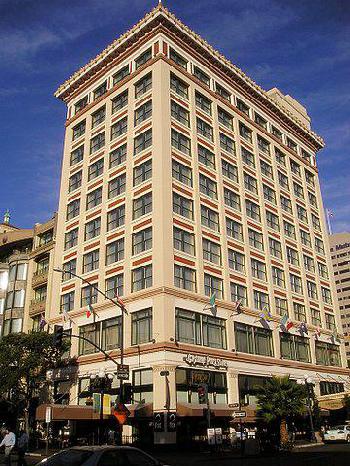 Gaslamp Plaza Suites