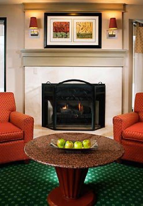 Courtyard Cleveland Airport North