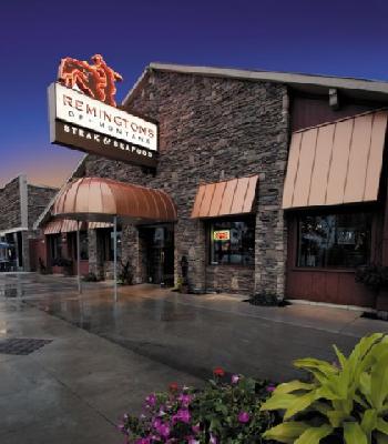 Oakes Hotel Overlooking The Falls