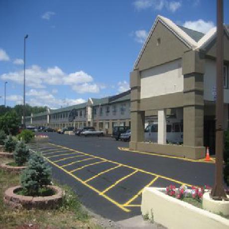 Magnuson Hotel Detroit Airport