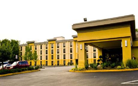 La Quinta Inn & Suites Baltimore South Glen Burnie
