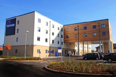 Travelodge Sunbury M3
