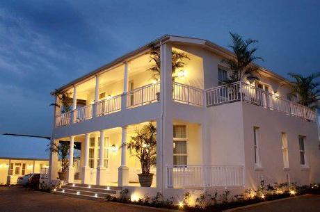 QUARTERS AVONDALE HOTEL