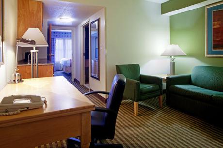 Holiday Inn Express Hotel & Suites CLT-MOORESVILL