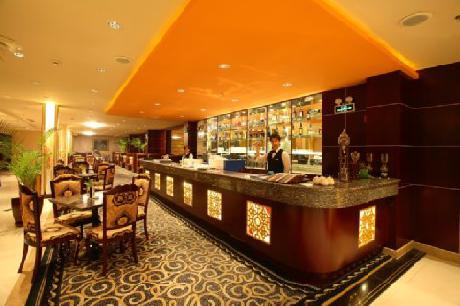 LA CASA Boutique Airport Hotel