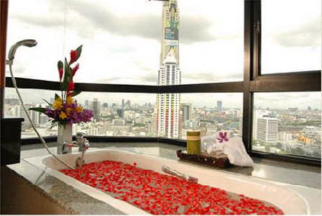 Grand Diamond Suites Hotel