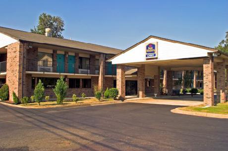 BEST WESTERN Travelers Inn