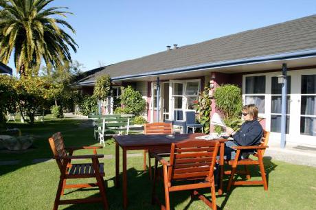 ASURE Colonial Lodge Motel