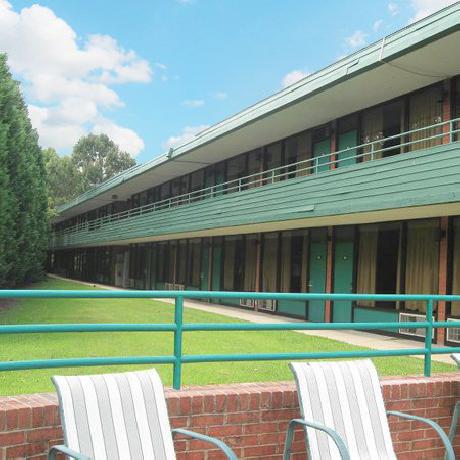 Magnuson Hotel South Boston