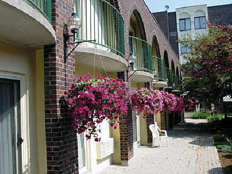 Waterloo Inn Conference Hotel