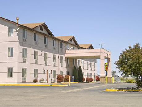 Super 8 Henderson North East Denver