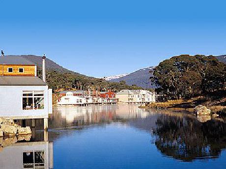 Novotel Lake Crackenback Resort & Spa