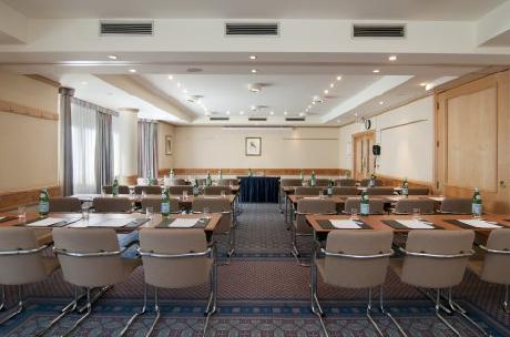 Holiday Inn Di??SSELDORF