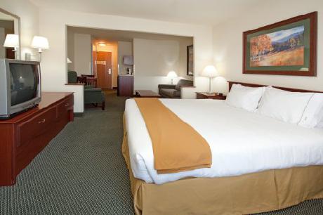 Holiday Inn Express Hotel & Suites PARACHUTE