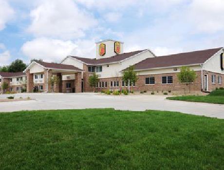 Super 8 Cedar Falls