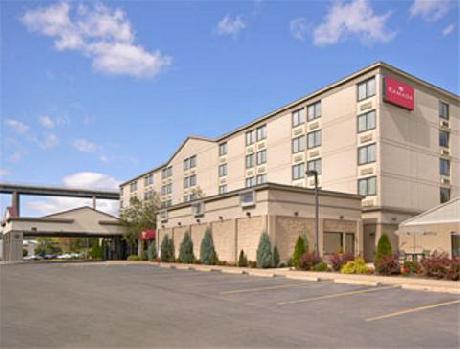 Ramada Clarks Summit Hotel