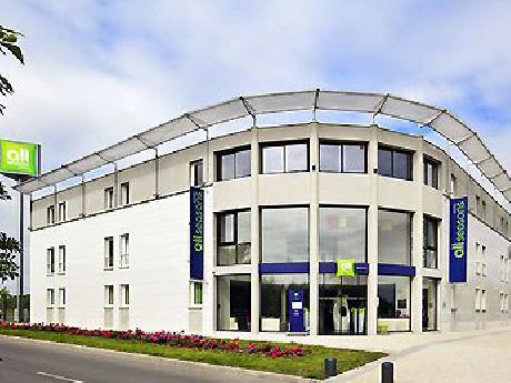 All Seasons Compiegne / Open 24 Apr 2009