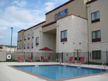 BEST WESTERN PLUS Austin Airport Inn & Suites