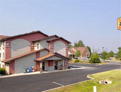 Super 8 Lexington Park/California Area