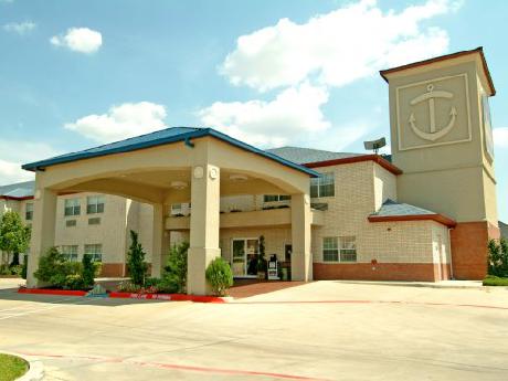 BEST WESTERN PLUS Lake Worth Inn & Suites