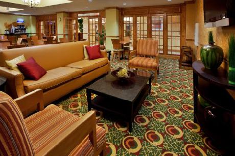 Holiday Inn Express Hotel & Suites CHARLESTON-NORTH