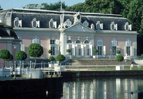Courtyard Duesseldorf Hafen