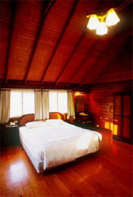 Kentington Resort Hotel