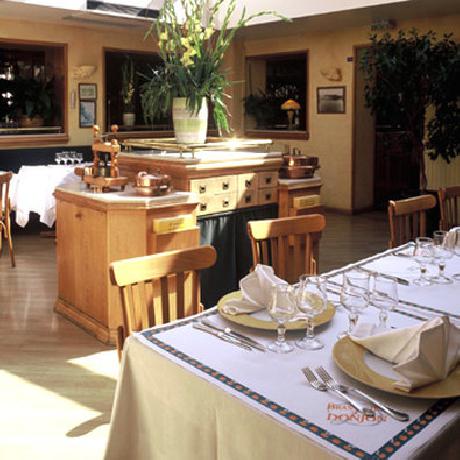 BEST WESTERN Le Donjon Les Remparts