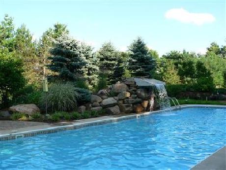 Whispering Oaks Bed & Breakfas