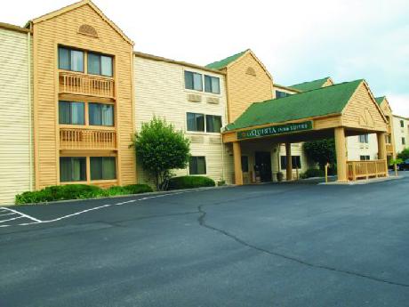 La Quinta Inn & Suites St Louis Maryland Heights