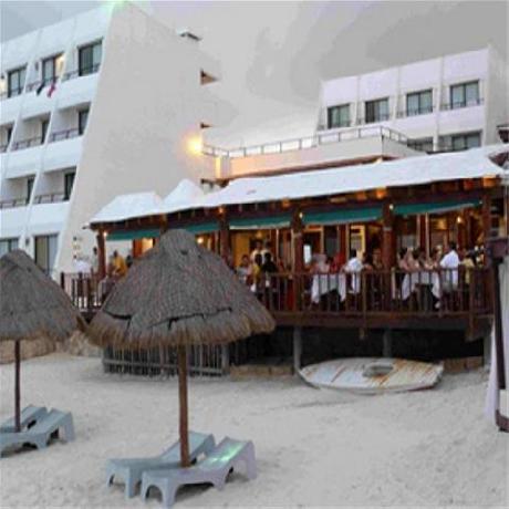 Flamingo Cancun Resort