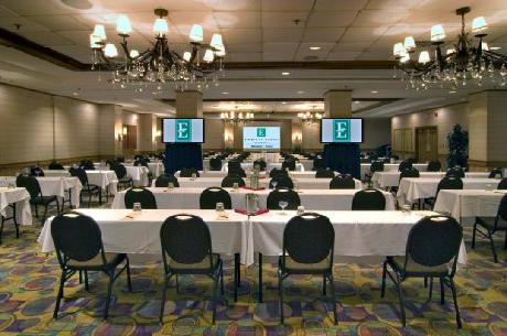 Embassy Suites Minneapolis - Airport