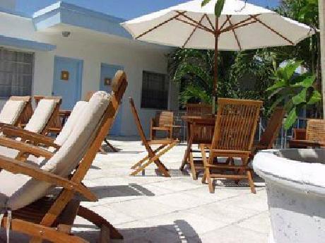 Aqua Hotel and Lounge