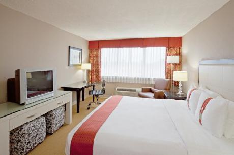 Holiday Inn Hotel & Suites MARLBOROUGH
