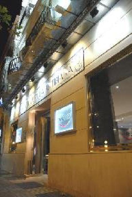 Confortel Puerta De Triana