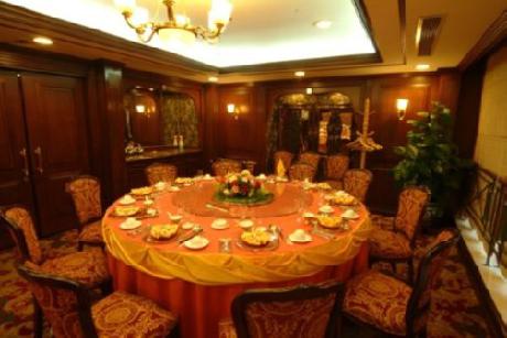 Oceanwide Elite Hotel