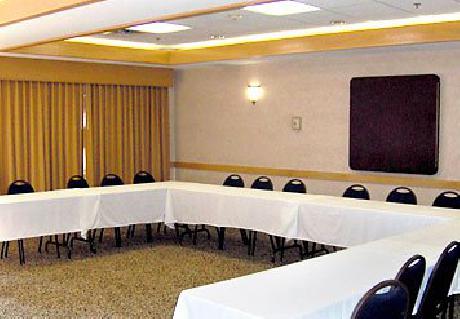 Courtyard Bentonville