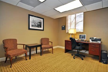 BEST WESTERN PLUS Med Park Inn & Suites