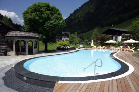 Gruner Baum, Hoteldorf