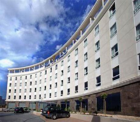 Tryp Florazar