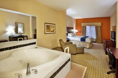 Holiday Inn Express Hotel & Suites MCDONOUGH